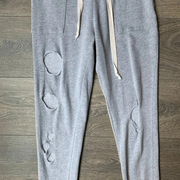 POL Women's Track pants Skinny Leg sweatpants Joggers Distressed Grey Size Small - Picture 7 of 11